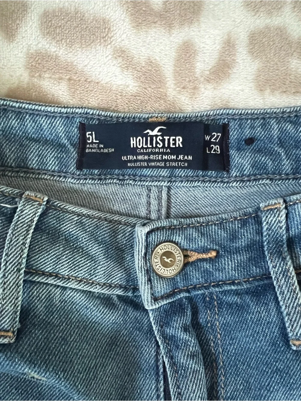 Hollister Ultra High Rise Mom Jeans with Floral Embroidery, Size 5 - Picture 3 of 6